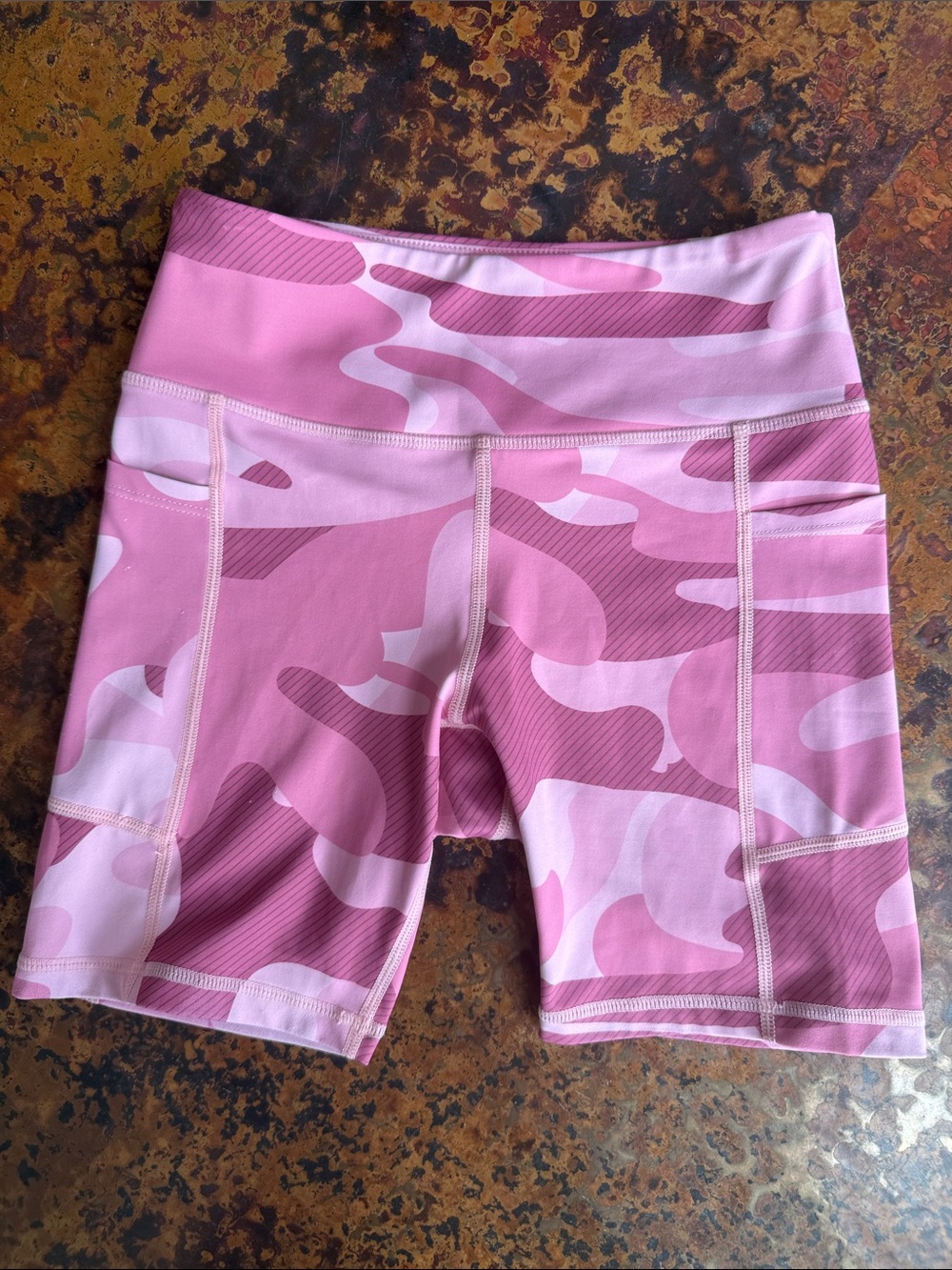 ZYIA Pink Camo Light n Tight Hustler Bike 6” Inseam Side Pockets Shorts -XS